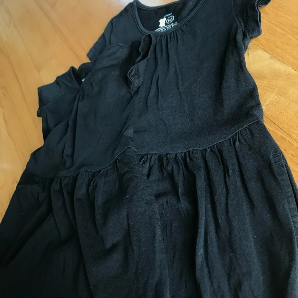 Matching Primary short sleeve dresses black sister match size 2 4-5 4 5 pockets